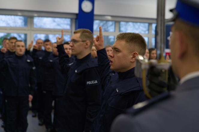 Nowi policjanci w KMP w Białymstoku. Uroczyste ślubowanie