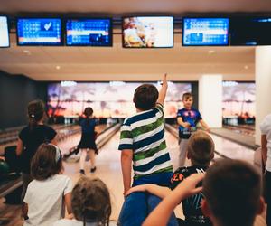 Aloha Food, Bowling & Club.