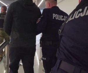 Tak wyglądała ekstradycja Sebastiana M. do Polski. Policja ujawniła nagranie. 