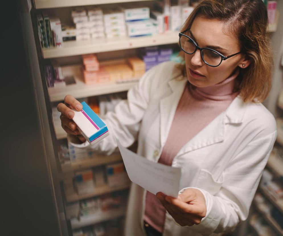Na recepcie nie znajdziesz nazwy leku? MZ przekonuje: pacjenci oszczędzą setki złotych 