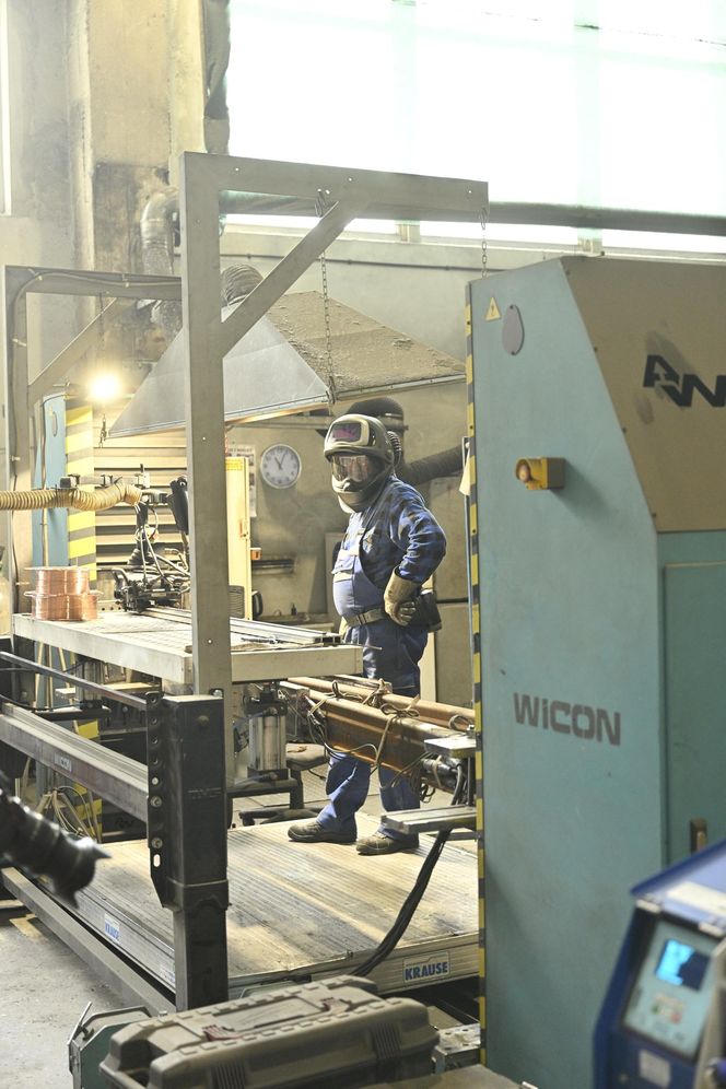 Kraków buduje Warszawie plac Zawiszy. Byliśmy w fabryce, gdzie powstanie 121 elementów wielkiej układanki