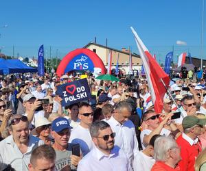 Jarosław Kaczyński na pikniku w Woli Rędzińskiej