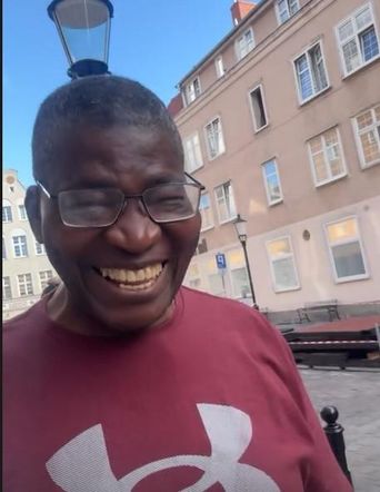 Tata rodzeństwa Ugonoh