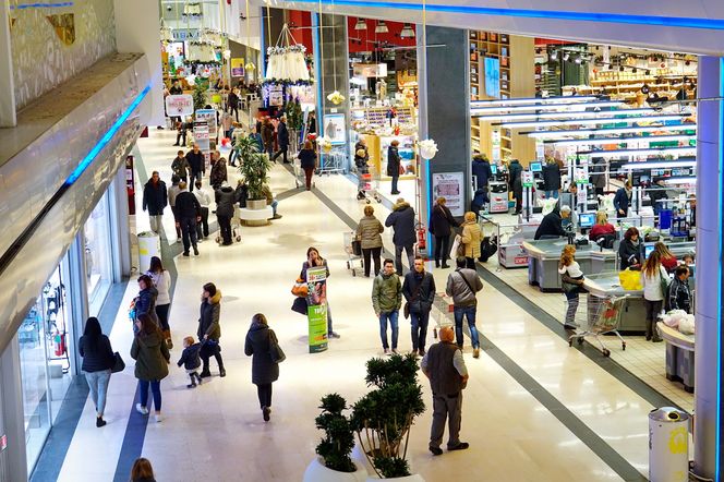 30 000 kary za zakupy bez maseczki 