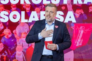 Jaki majątek ma Adrian Zandberg?