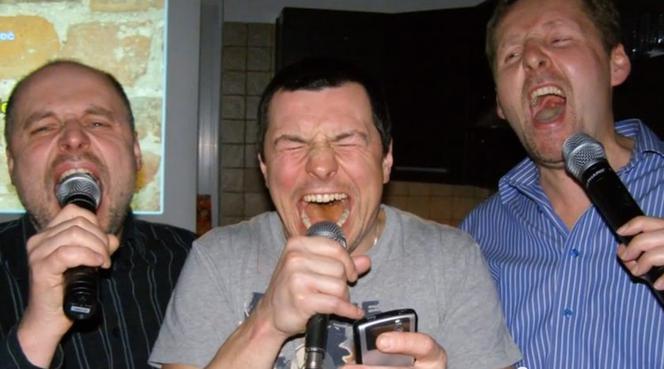 Marek Migalski lansuje się w samym podkoszulku