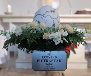 Bliscy żegnają Leonarda Pietraszaka na mszy w Warszawie