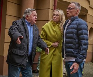 Na Wspólnej, odc 4076. Monika (Sylwia Gliwa), Damian Cieślik (Waldemar Błaszczyk), Włodek (Mieczysław Hryniewicz)