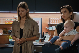 M jak miłość, odcinek 1702: Lilka (Monika Mielnicka), Aneta (Ilona Janyst), Borysek (Tymon Szkopek)