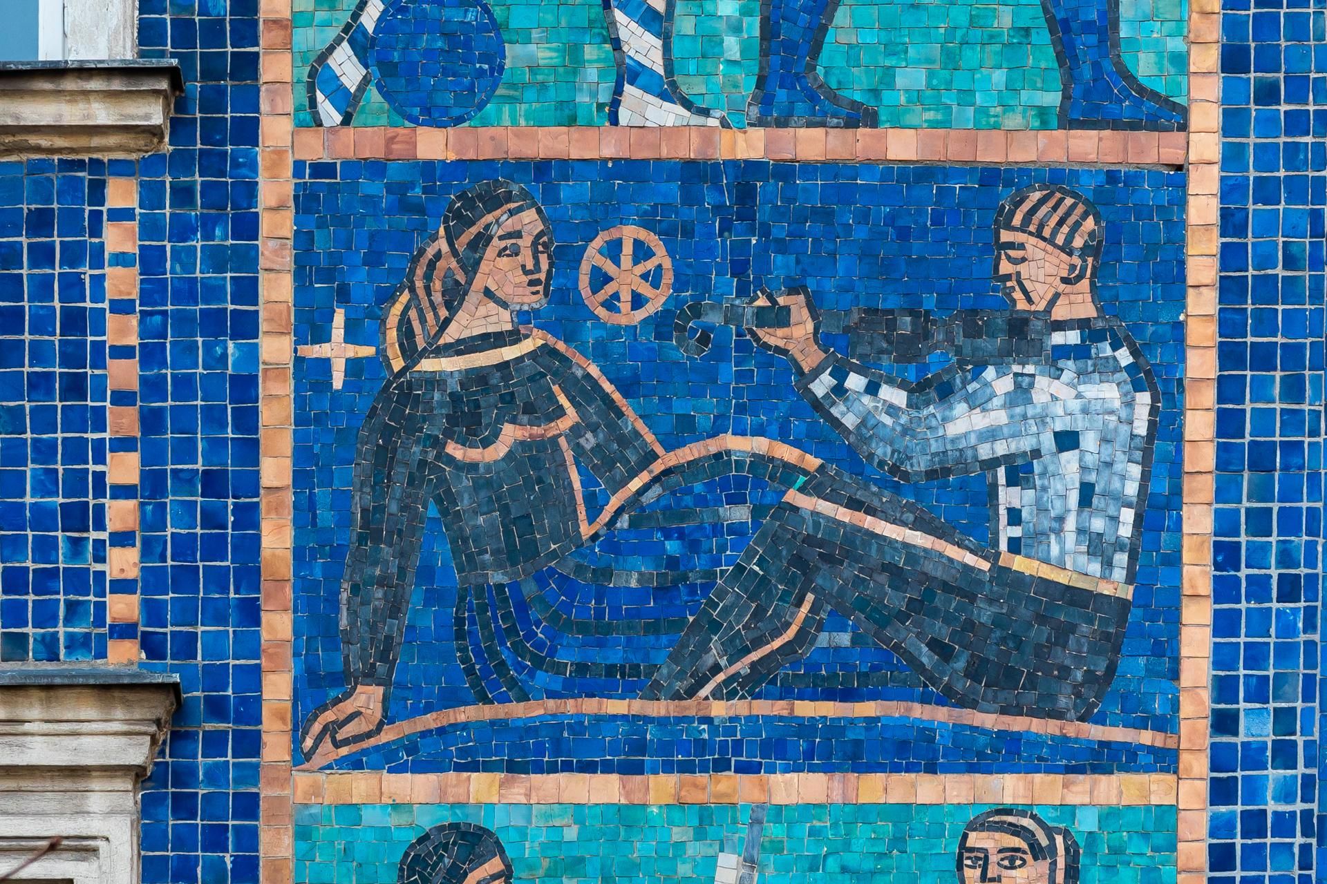 Mozaika na Mostowej 9a w Warszawie