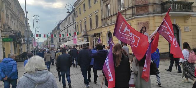 Protest kobiet "Ani jednej więcej!" w Kielcach (14 czerwca 2023)