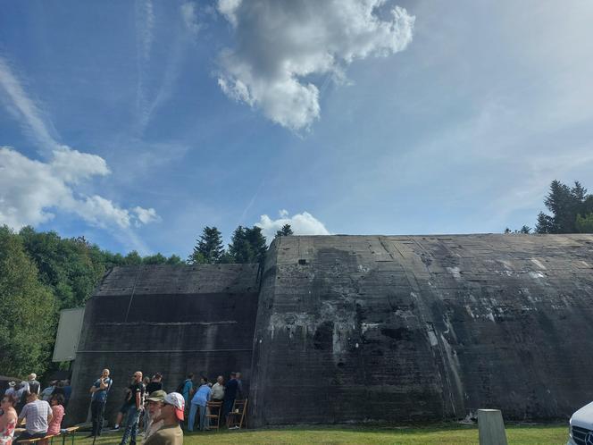 Piknik militarny przy schronie kolejowym w Stępinie 