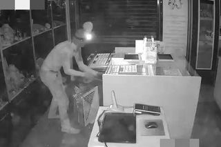 Kradzież w Rzeszowie, jak z filmu akcji. Złodziej wszedł szybem, nie zostawił śladu