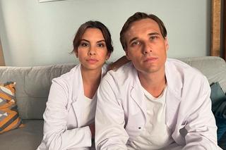 M jak miłość nowy sezon. Aneta (Ilona Janyst), Olek (Maurycy Popiel) na planie