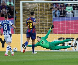 Barcelona - PSG. Znamy składy! Hansi Flick zdecydował. Szczęsny od początku. Co z Lewandowskim?