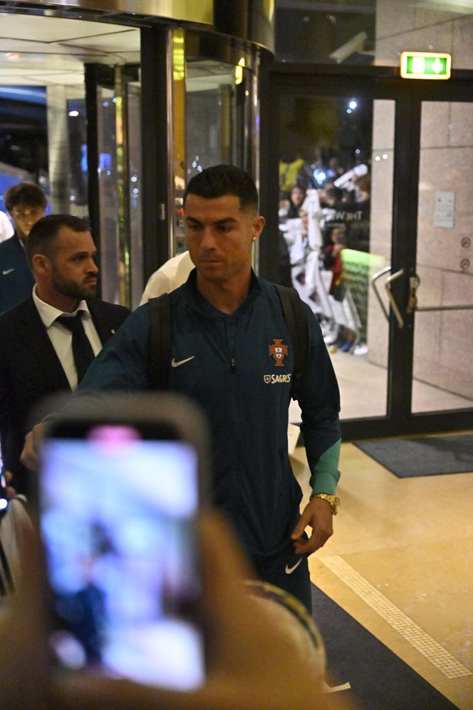 Portugalczycy w Warszawie. Ronaldo z kolegami przed meczem z Polską