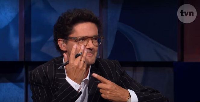 Kuba Wojewódzki z partnerką  na premierze "Hamleta"