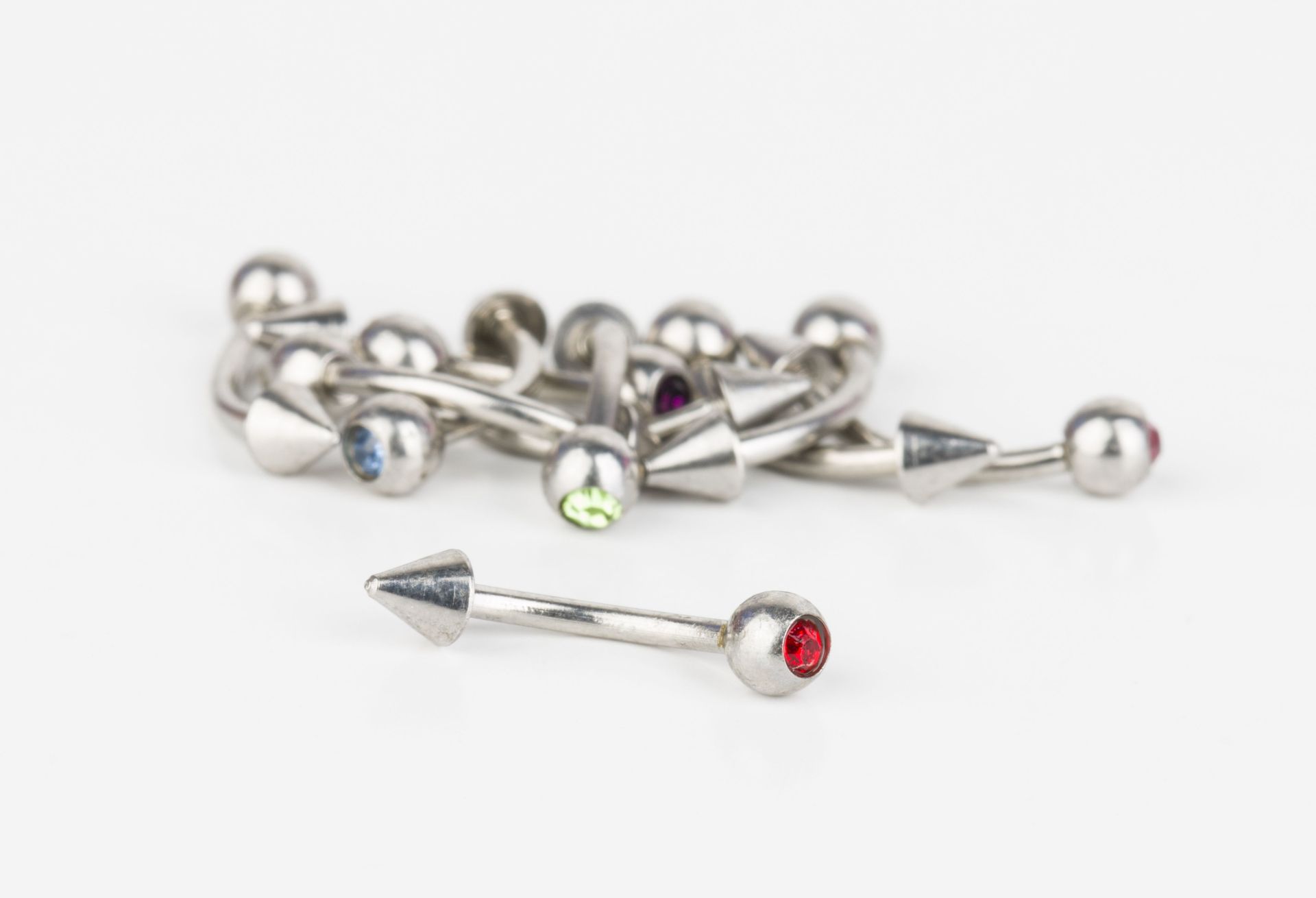 piercing-intymny-czy-kolczyk-w-sutku-penisie-echtaczce-zwi-ksza