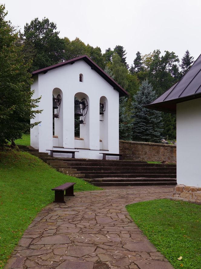 To jedna z najstarszych wsi w Małopolsce. Już w średniowieczu miała swoją parafię