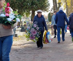 Przygotowania do Wszystkich Świętych Zamość