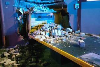 Laweta wjechała w budynek kamienicy przy Szosie Chełmińskiej w Toruniu