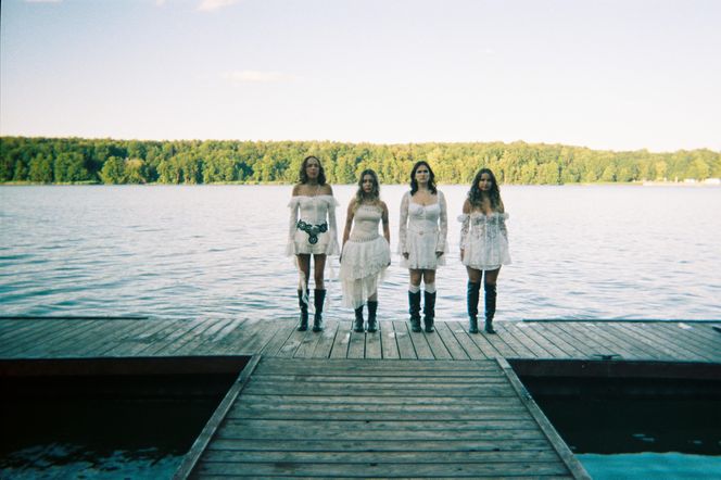 Zespół Lor wraca z nowym singlem. "mario" będzie letnim przebojem 2025?