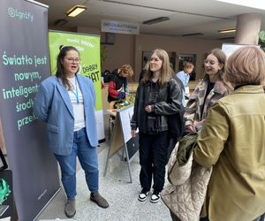 Targi Pracy na UWM 2025. Ogromne zainteresowanie wydarzeniem. Zobacz zdjęcia!