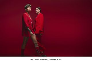 Stwórz RED HOT LOOK z limitowaną kolekcją makijażową