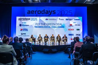 Aerodays 2025 w Warszawie: Przyszłość lotnictwa w obliczu zrównoważonego rozwoju i konkurencyjności
