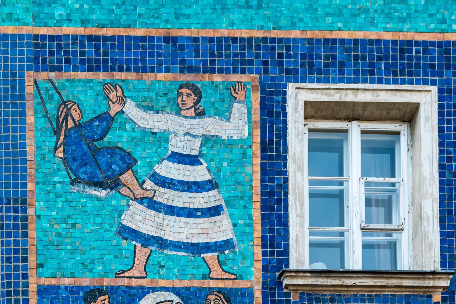 Mozaika na Mostowej 9a w Warszawie