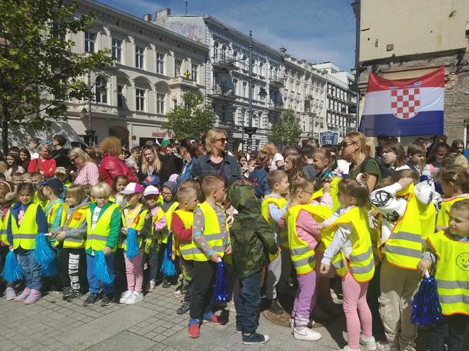 20 rocznica wstąpienia Polski do Unii Europejskiej. Zobacz, jak świętowali łódzcy uczniowie