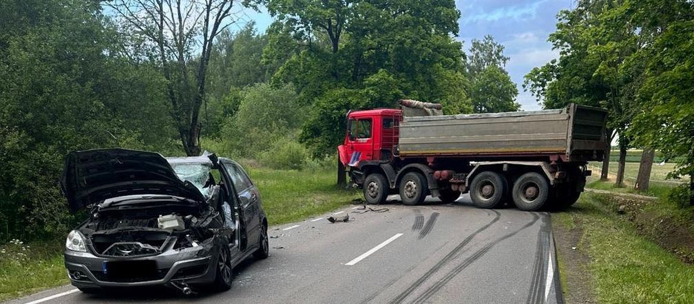 Wypadek na DW698 pod Mordami