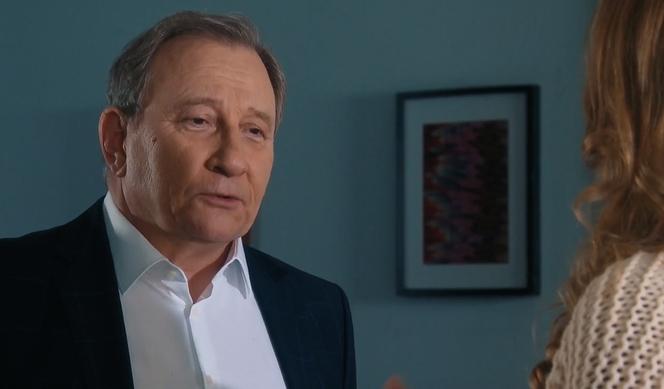 M jak miłość odcinek 1667 po wakacjach. Krystyna Banach (Dorota Chotecka-Pazura), Staszek (Sławomir Holland)