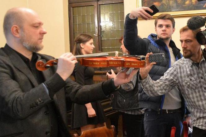 Poznańskie muzeum kupiło skrzypce, na których grał Henryk Wieniawski [WIDEO]
