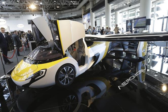 Latający samochód AeroMobil 4.0