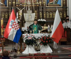 W tej małopolskiej wsi spoczywa ponad stu Chorwatów. Żołnierze upamiętniają ich co roku