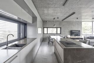 Wnętrza domu solarnego 