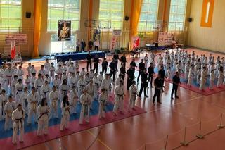 Karatecy ze Skarżyska przywieźli piętnaście medali z turnieju w Wielkopolsce