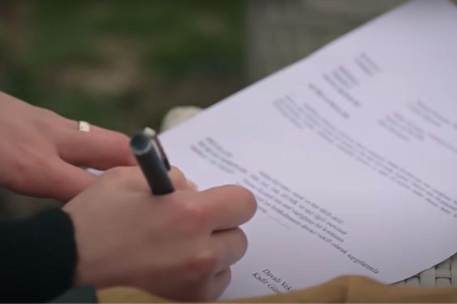 Po rozmowie z Cengerem, Seher zdecyduje się podpisać dokument 