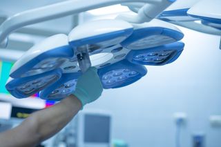 Koniec z bliznami po operacji? Nowa era w ginekologii! Szpital w Gdyni na czele innowacji