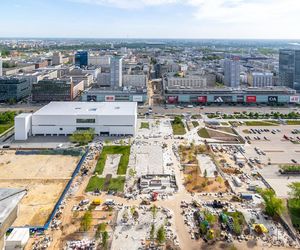 Plac Centralny i Muzeum Sztuki Nowoczesnej w 2025 r.