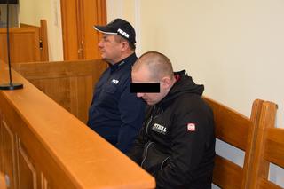 Doprowadzenie Adama Sz. do sądu [GALERIA]