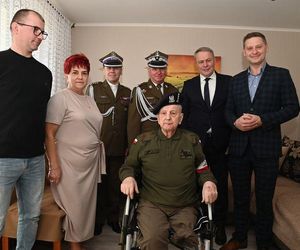 Setne urodziny bohatera! Niezwykła uroczystość Stanisława Szostaka, żołnierza AK i więźnia sowieckich łagrów