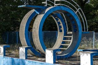 Basen w Nowej Dębie - zdjęcia. Modernizm COP w pełnej krasie