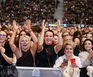 Koncert Roztańczony PGE Narodowy 2025. Na scenie gwiazdy: popu, rapu i disco polo [ZDJĘCIA]