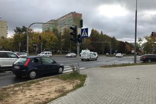 Wypadek na ul. Dworcowej w Olsztynie. 50-latka potrąciła chłopca na przejściu dla pieszych [FOTO]