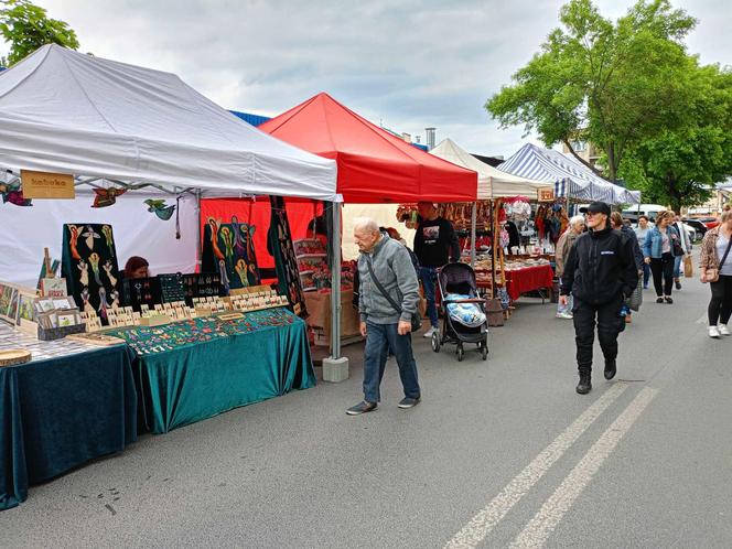 Stoiska wystawców podczas Jarmarku św. Stanisława można odwiedzać w godz. 10.00-18.00 w dn. 10 i 11 maja