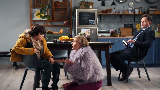 Barwy szczęścia odc. 3226. Mateuszek (Filip Kowalewicz), Sonia (Weronika Nockowska), Robert Stefaniak (Paweł Ławrynowicz)