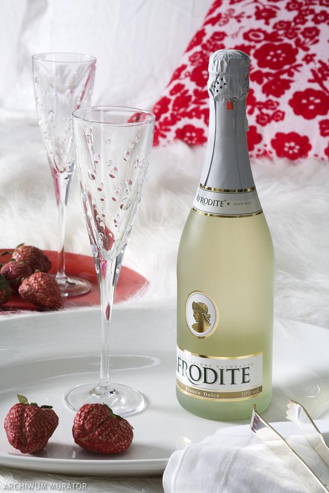 Sylwester w domu: w jakich kieliszkach podawać szampana?