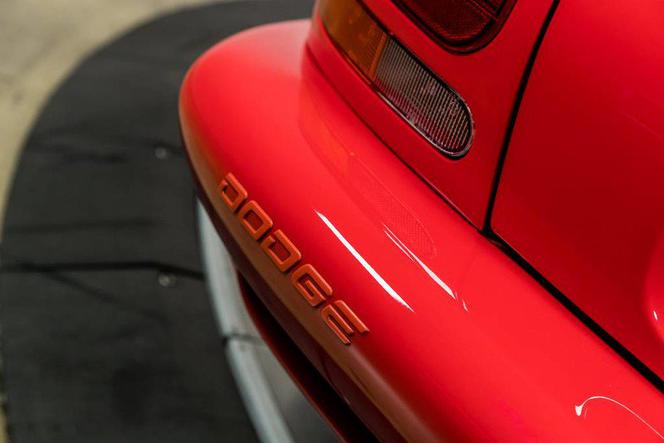 Dodge Viper z przebiegiem 34 mil
